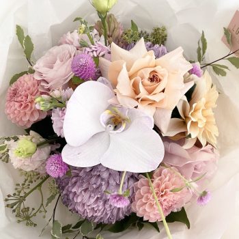 Uppera-Coomera-flower-delivery-posy-of-pastel-coloured-flowers-Gold-Coast